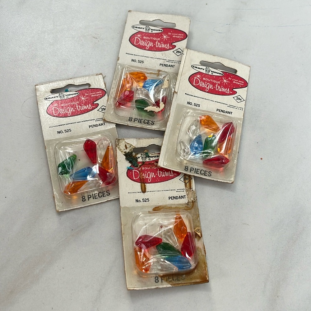 Vintage 1960’s craft house design trims pendants -multi color #525